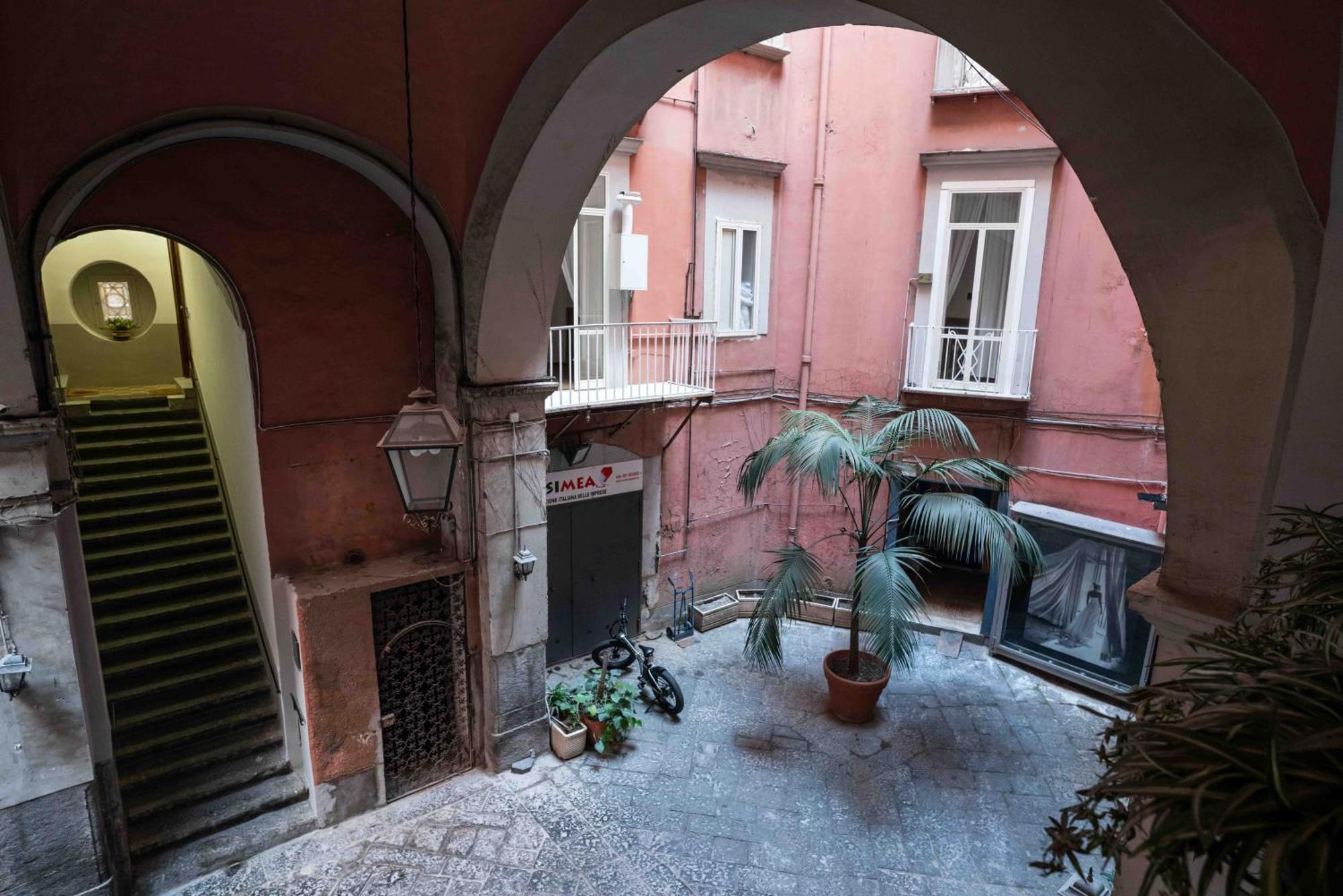 Worldwidesuites Napoli Bagian luar foto